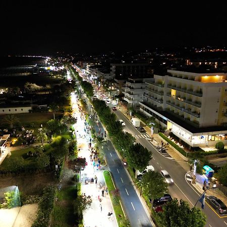 Residence Riviera Alba Adriatica Exteriér fotografie