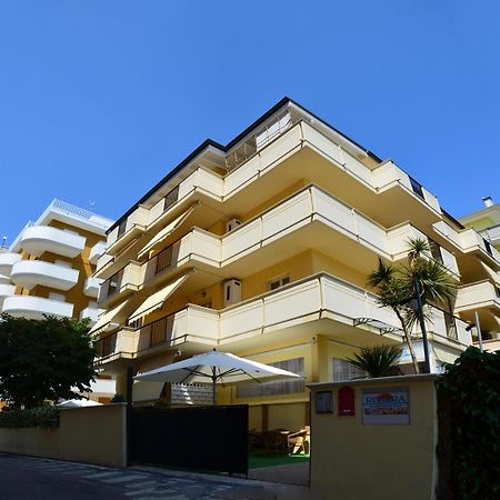 Residence Riviera Alba Adriatica Exteriér fotografie