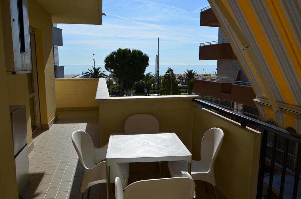Residence Riviera Alba Adriatica Exteriér fotografie